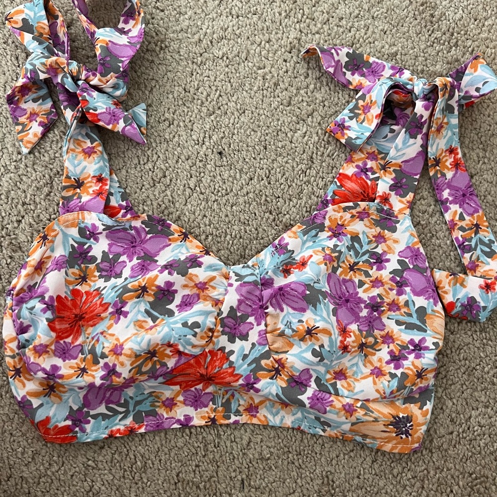 SHEIN floral crop top